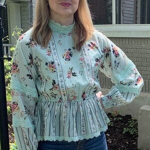 Anthropologie Floral Lace Blouse - Light green / celadon